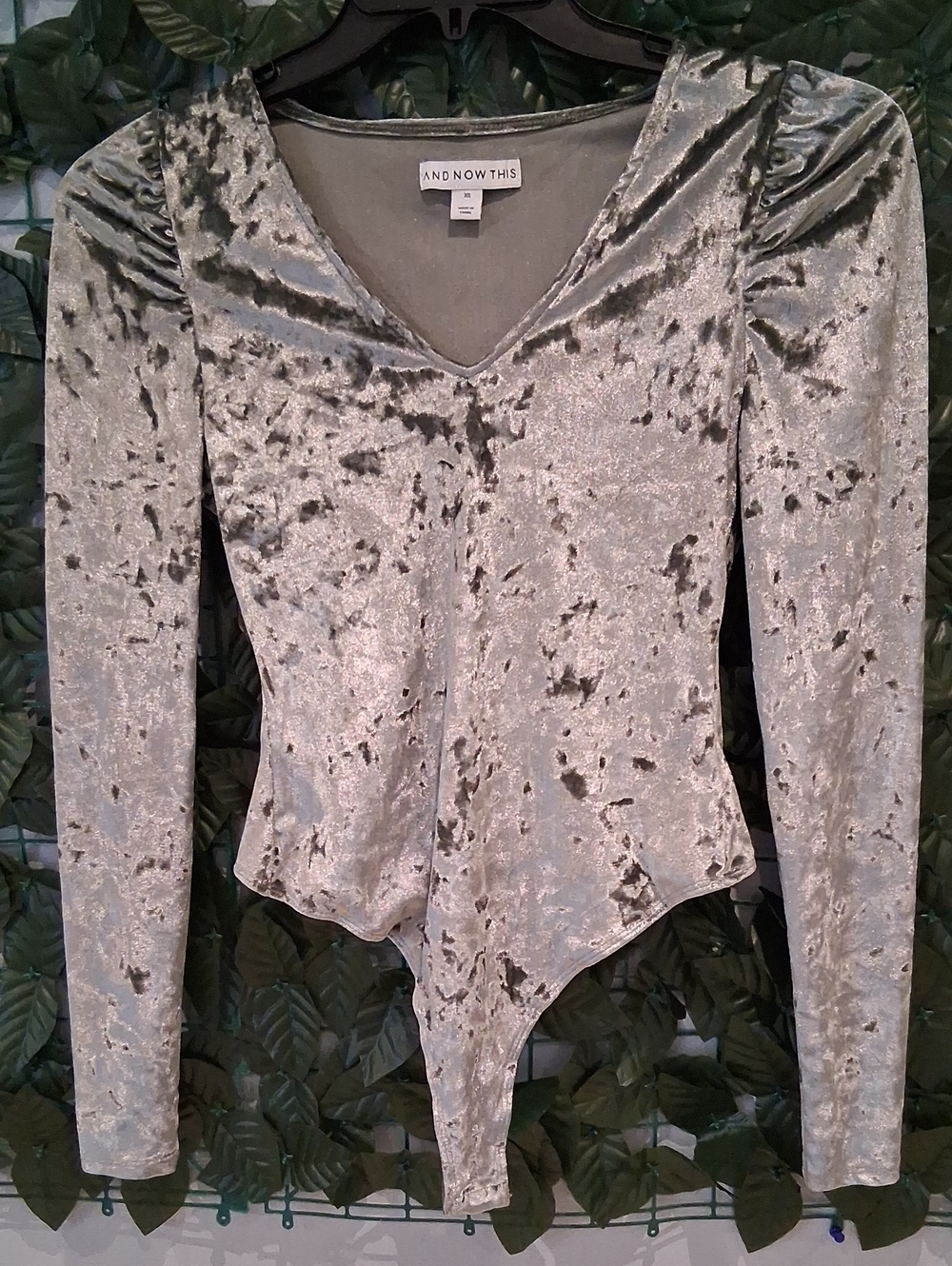 ANDNOWTHIS Sage Crushed Velvet Long Sleeve Bodysuit